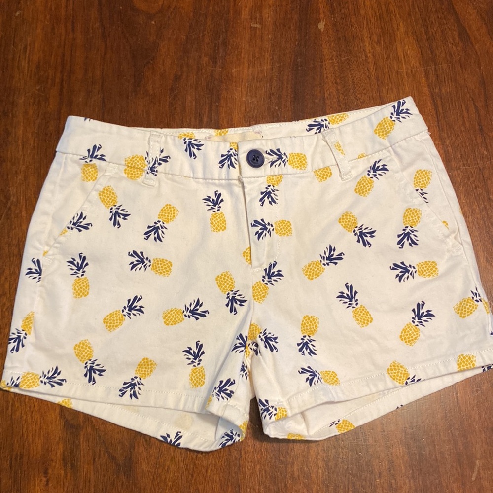 Bebop women’s/juniors shorts size 1 , white with yellow and blue pineapples.